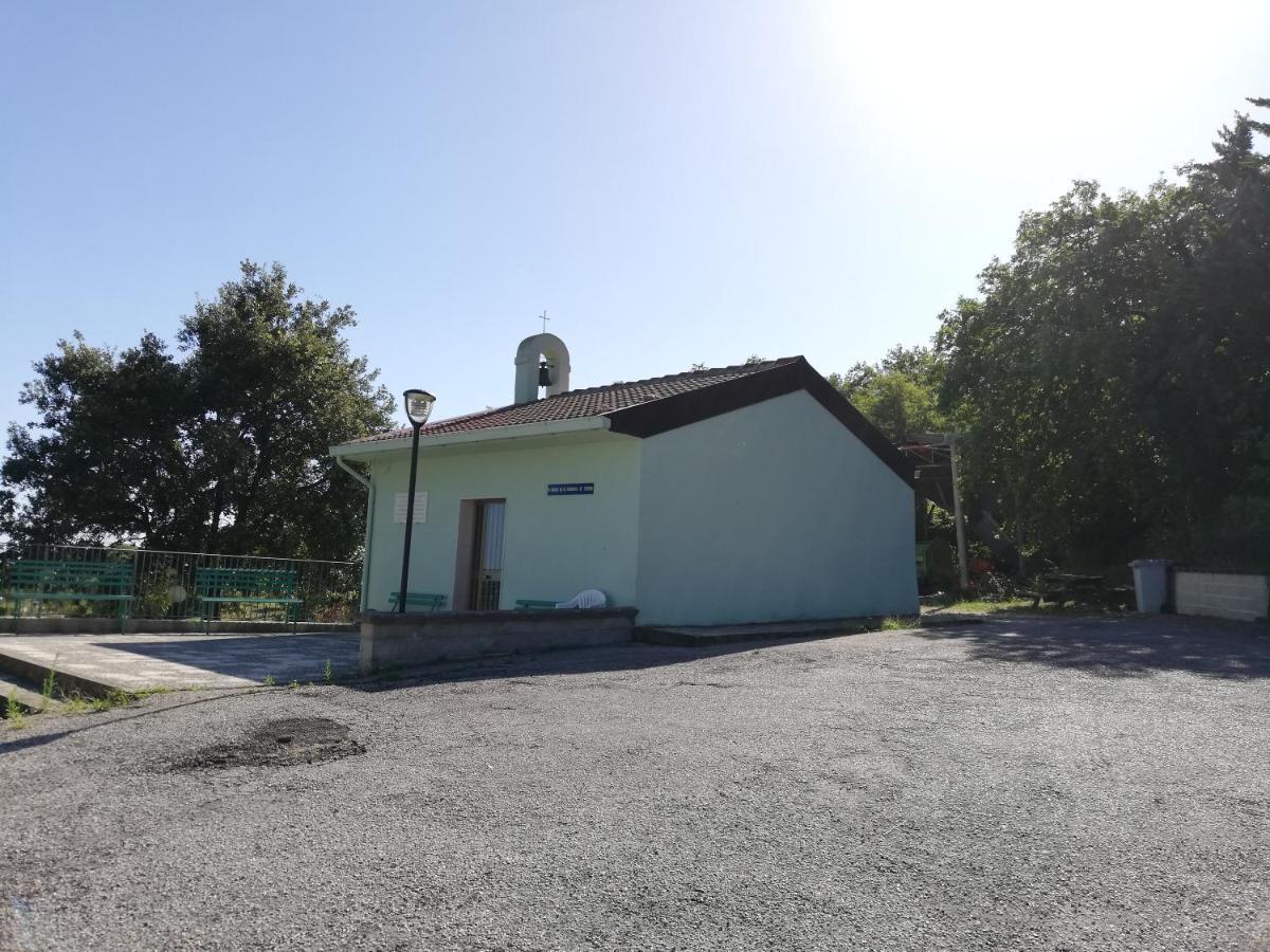 Casa A Montebello Di Bertona Con Vista Gran Sasso Villa Eksteriør billede